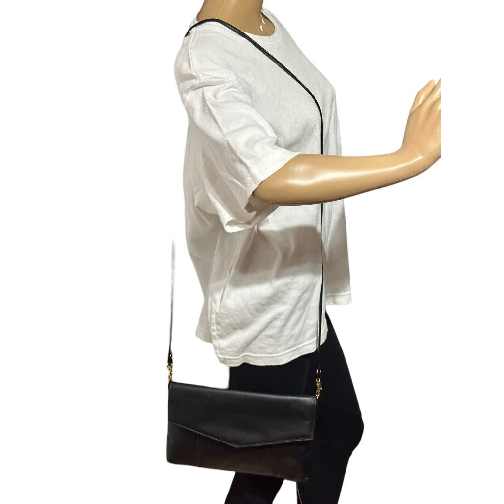 Amanda Smith Black Leather Purse. Envelope Style